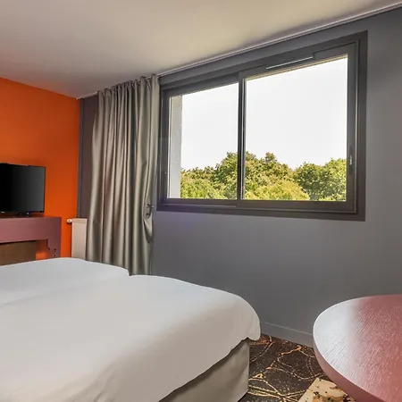 Logis Auberge De La Foret Hotel