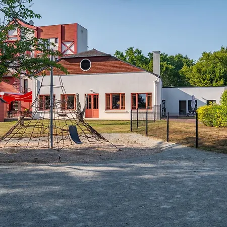 מלון Logis De La Foret Le Gâvre