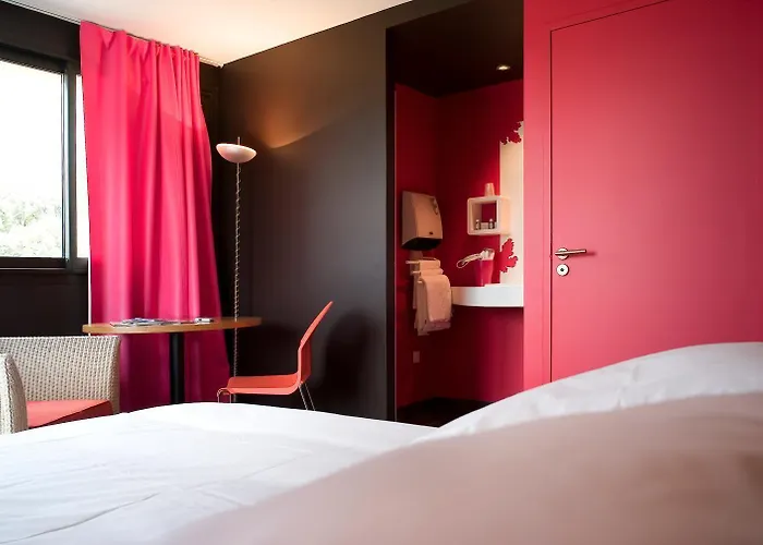 Hotel Logis De La Foret Le Gâvre